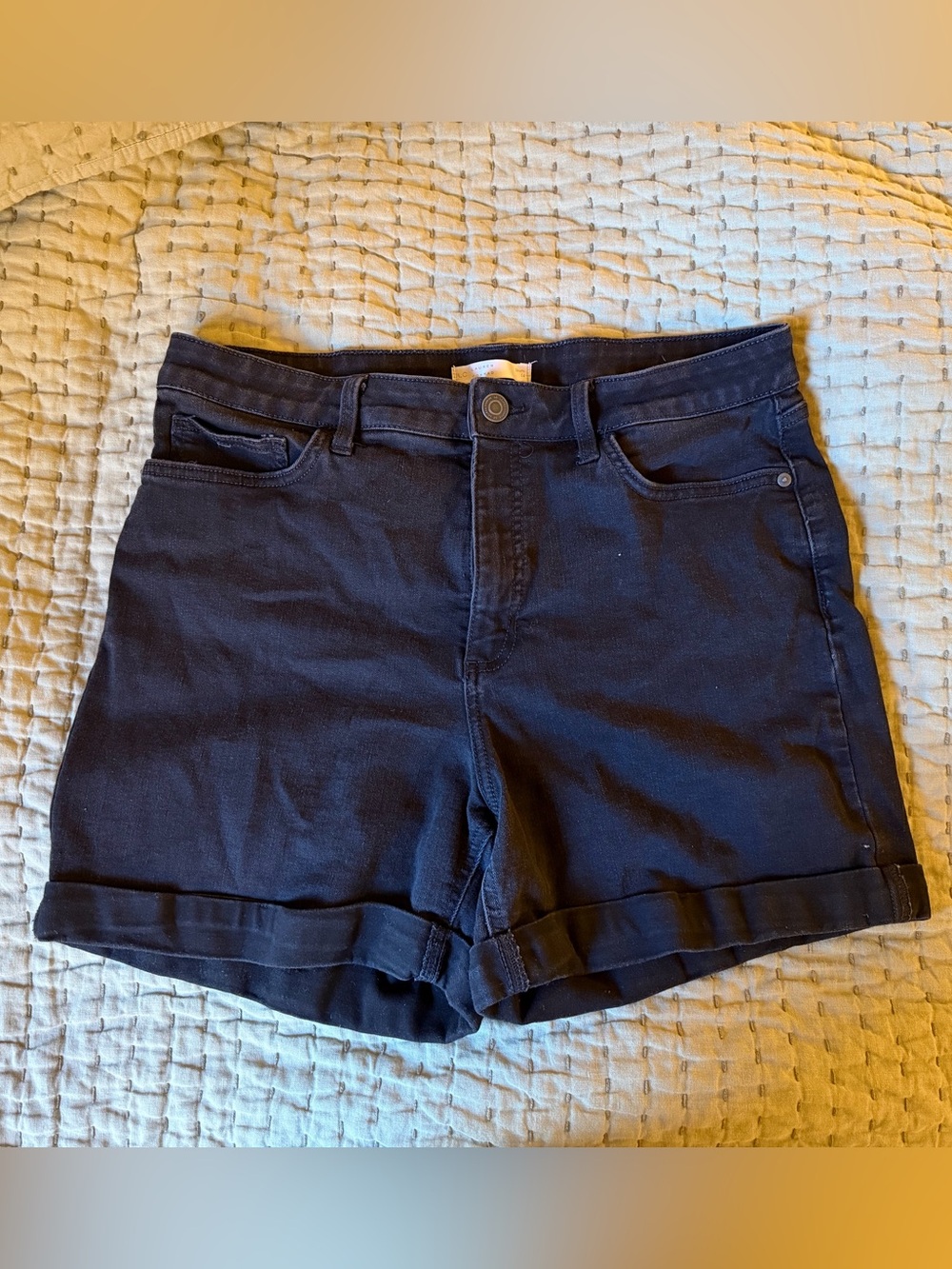 EUC LC Lauren Conrad Black Rolled-Hem Denim Shorts